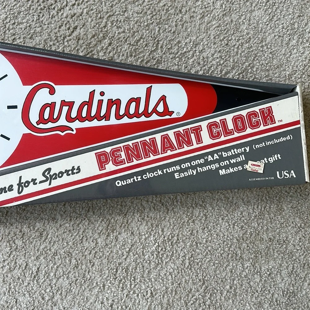 Rare Vintage St. Louis Cardinals Pennant Clock